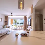 Appartement Molinos On The Beachfront With Pool