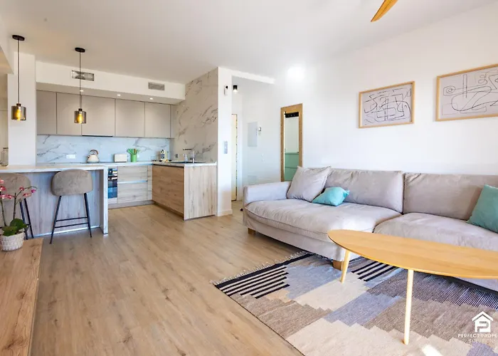 Lägenhet Molinos On The Beachfront With Pool Estepona