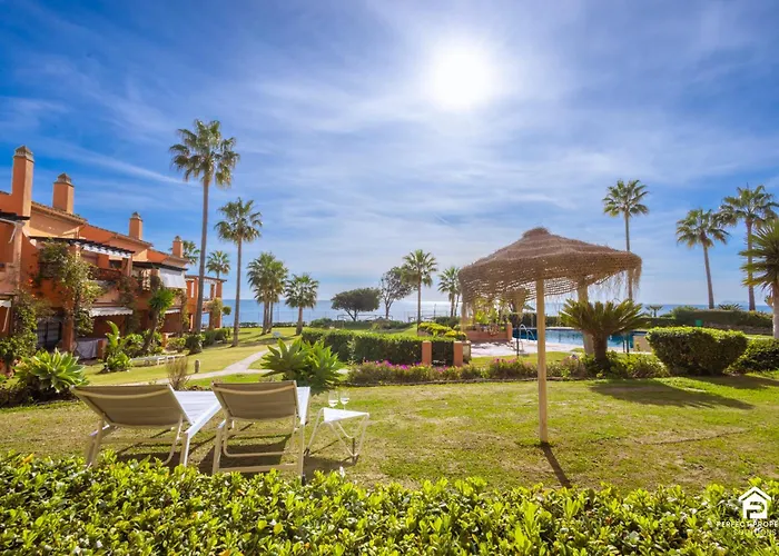 Molinos On The Beachfront With Pool * Естепона